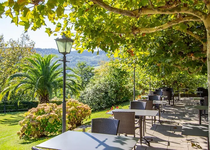 Les Jardins De Bakea