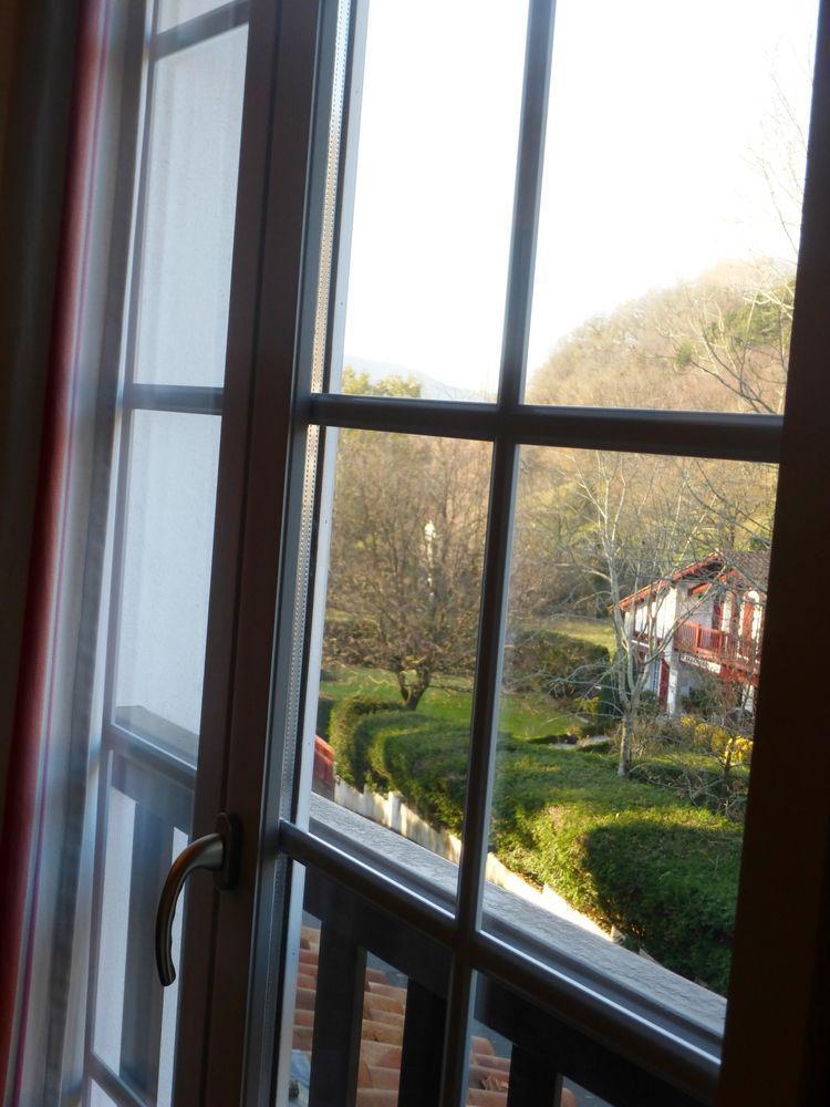 Les Jardins De Bakea Hotel