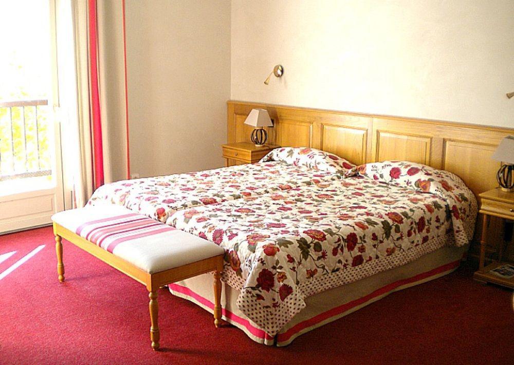 Les Jardins De Bakea 4*