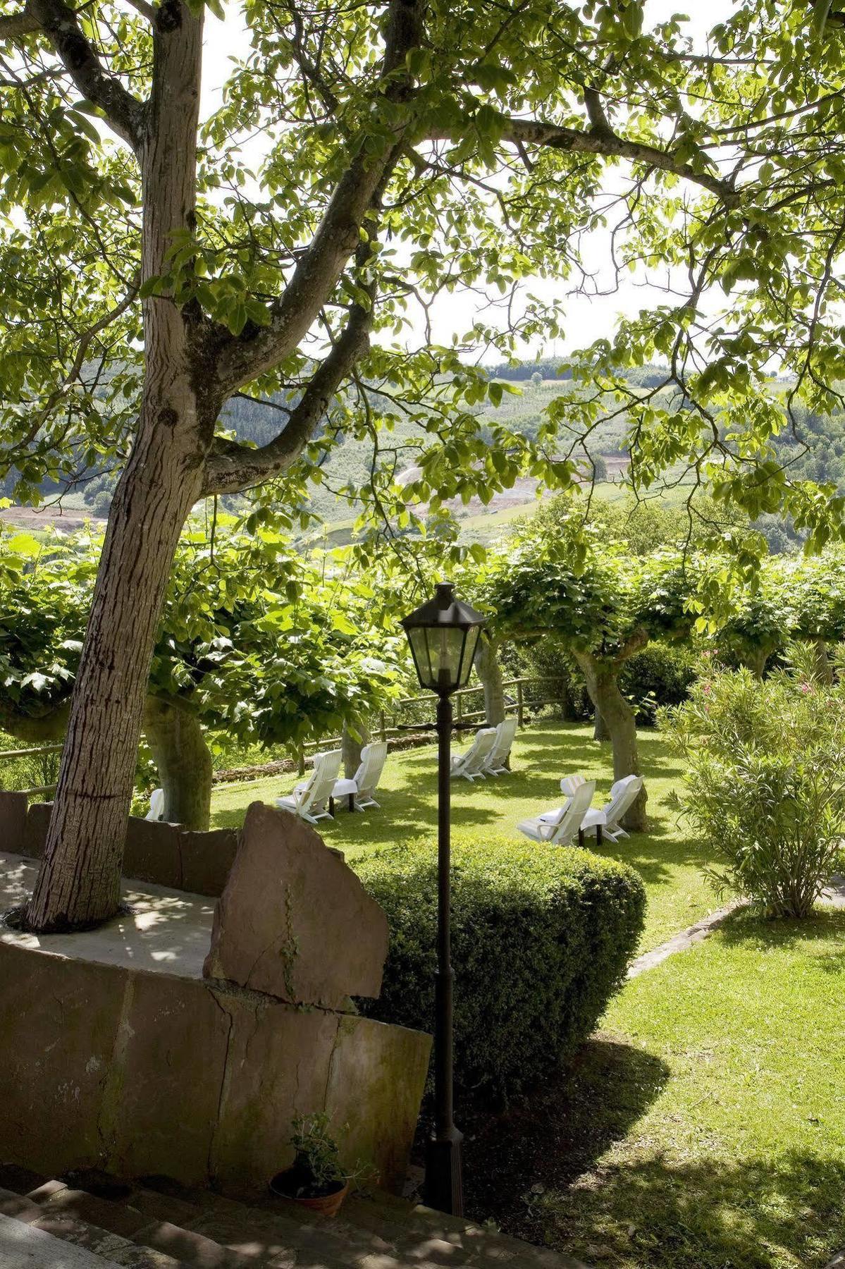 Les Jardins De Bakea Hotel 4*